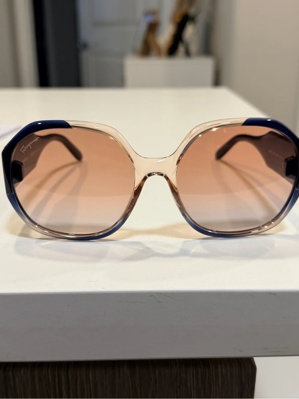 Brand New Salvatore Ferragamo SF943S 083 Oversized Sunglasses Blue Pink 60mm